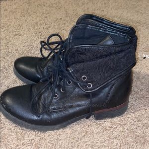🤍4/$15 Black boots